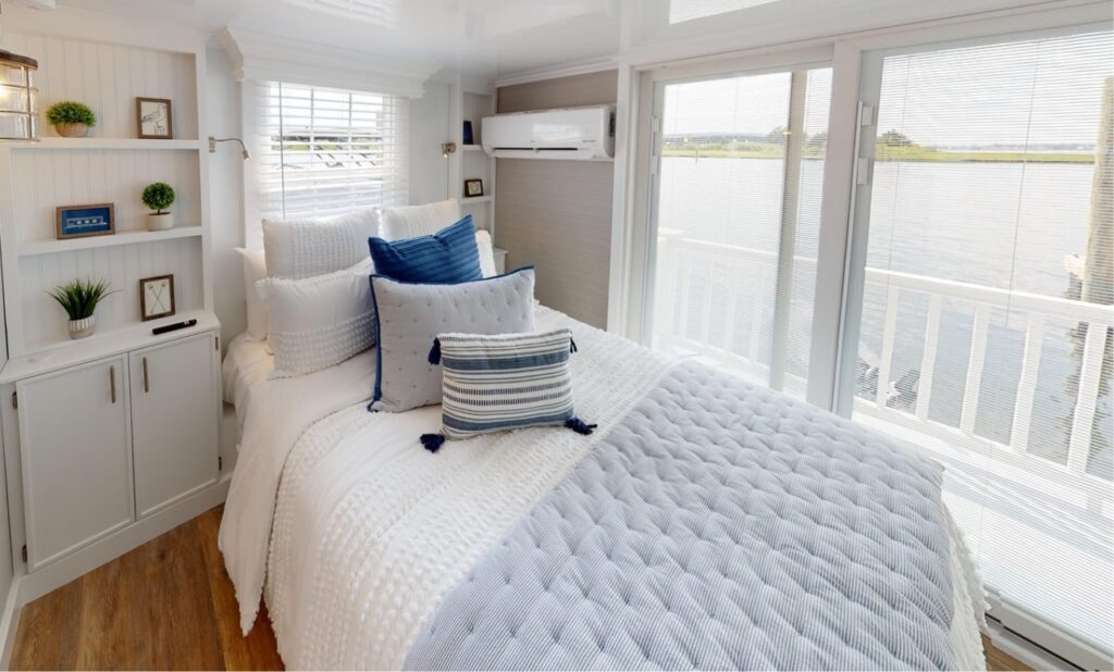 Blue bedding at the Houseboats